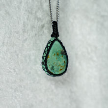 画像をギャラリービューアに読み込む, Pendentif Turquoise Himalayenne &amp; Macramé
